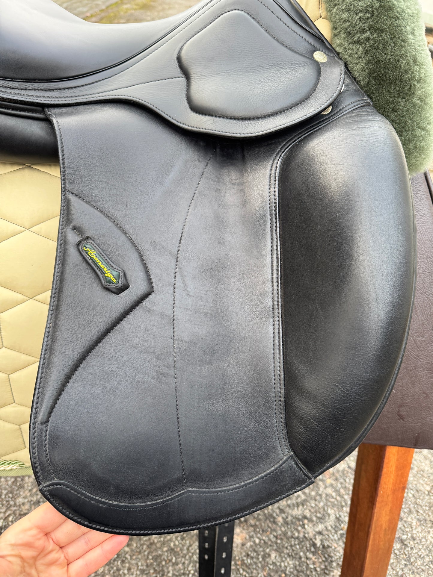 #K82 Amerigo Classic Dressage Silla de doma Pinerolo 17 pulgadas M