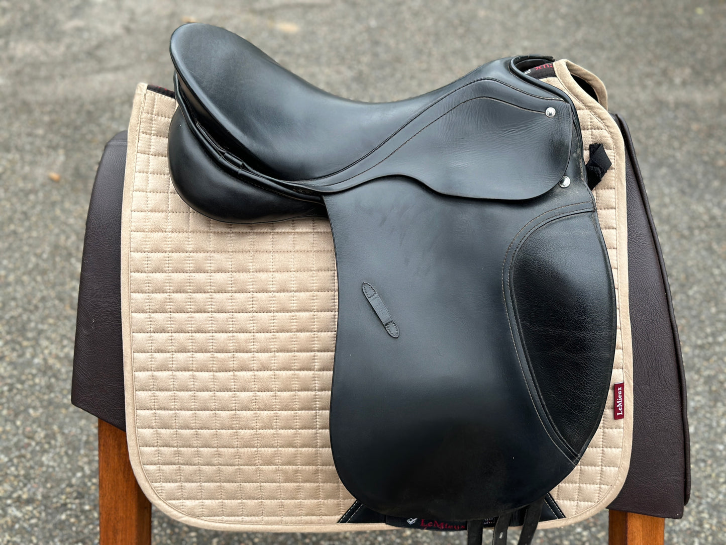 Passier Horst Becker Classic Dressage Saddle 17.5 inches