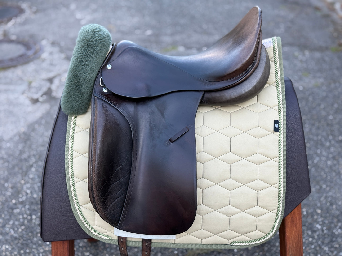 #K166 Röösli Classic Pilatus Dressursattel 17,5 Zoll braun