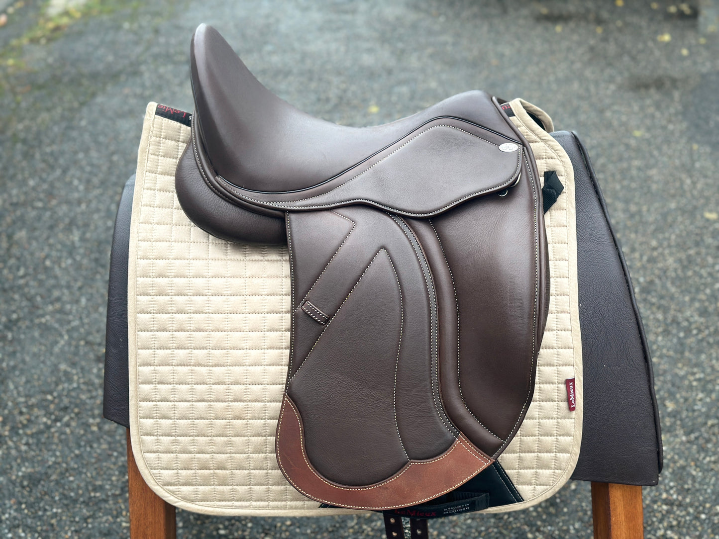 Jorge Canaves Belgrano Dressursattel Monoblatt NEU