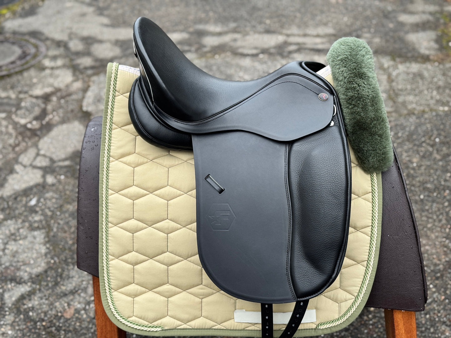 NEW Summer Remos Future dressage saddle pony saddle 16 & 16.5