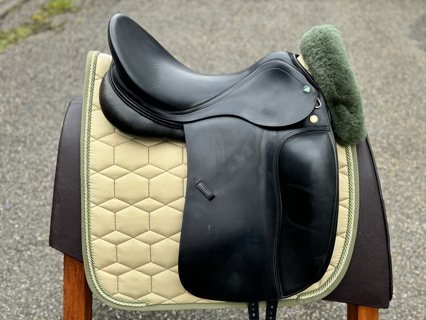 #K38 Prestige Top Dressage SP 17 inch 33