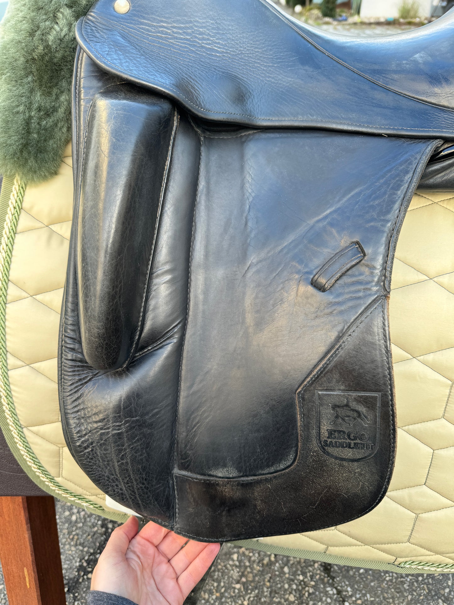 Hennig ESF Ergo Saddlefit Platin Dressursattel Monoblatt 17,5 Zoll