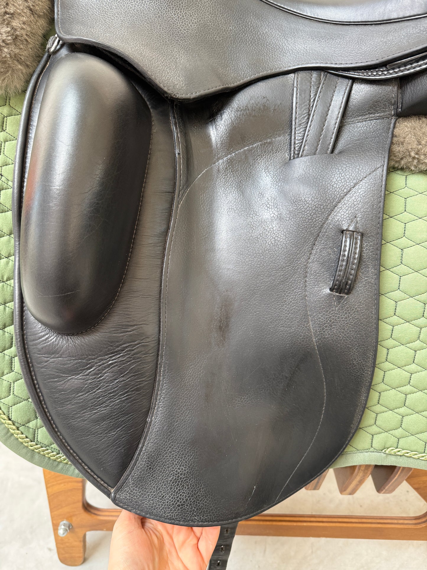 Patrick Saddlery Dressursattel 17,5 Zoll Monoblatt wie Custom - breit & hoher Rist