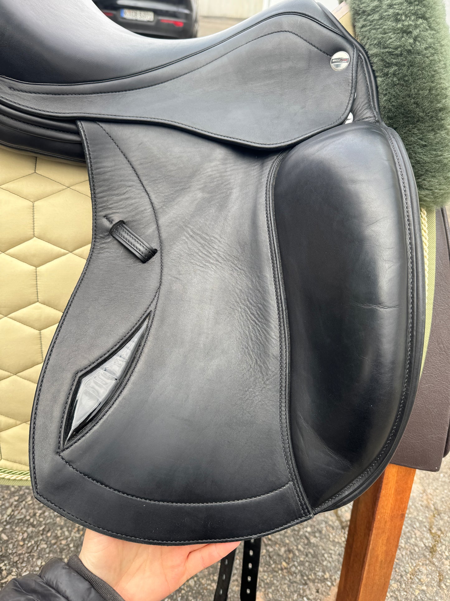 Silla de doma Erreplus Connect K94 de 17 pulgadas y 33 pulgadas de 2021