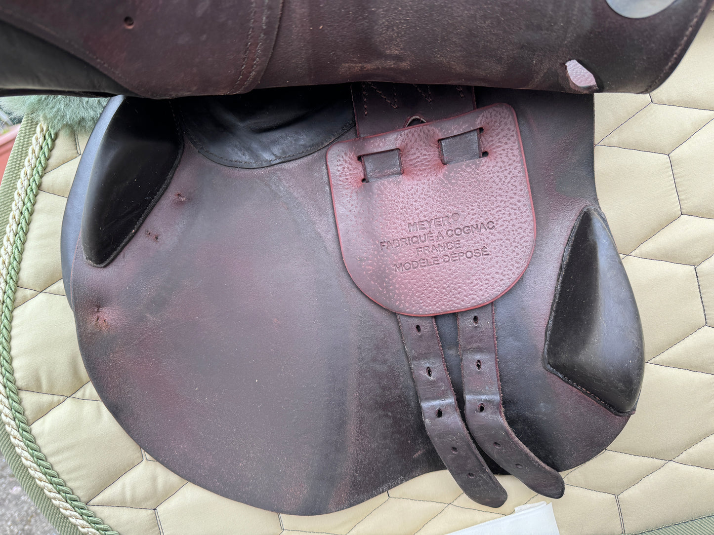 Meyer Mistral jumping saddle 18 inch brown