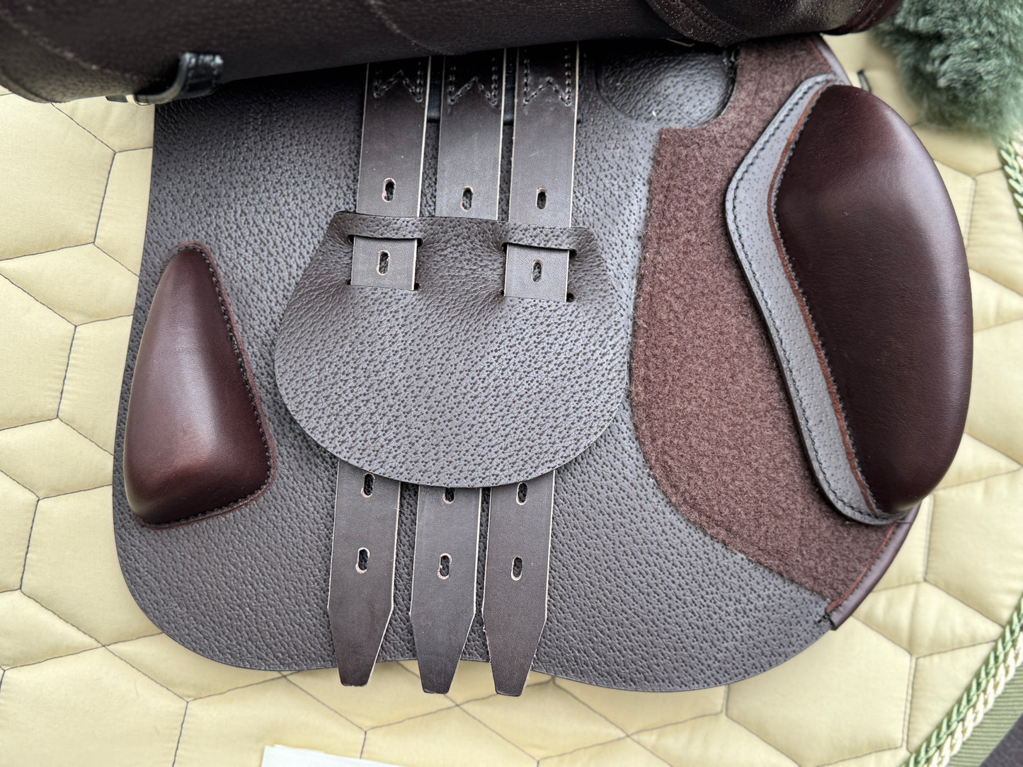 Selleria Equipe Evolution Special jumping saddle with wool panels Perfeqto Panel NEW