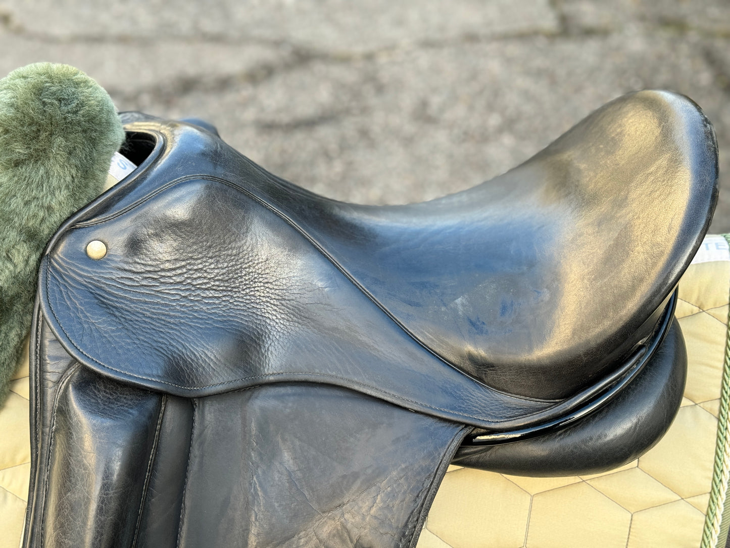 Hennig ESF Ergo Saddlefit Platin Dressursattel Monoblatt 17,5 Zoll