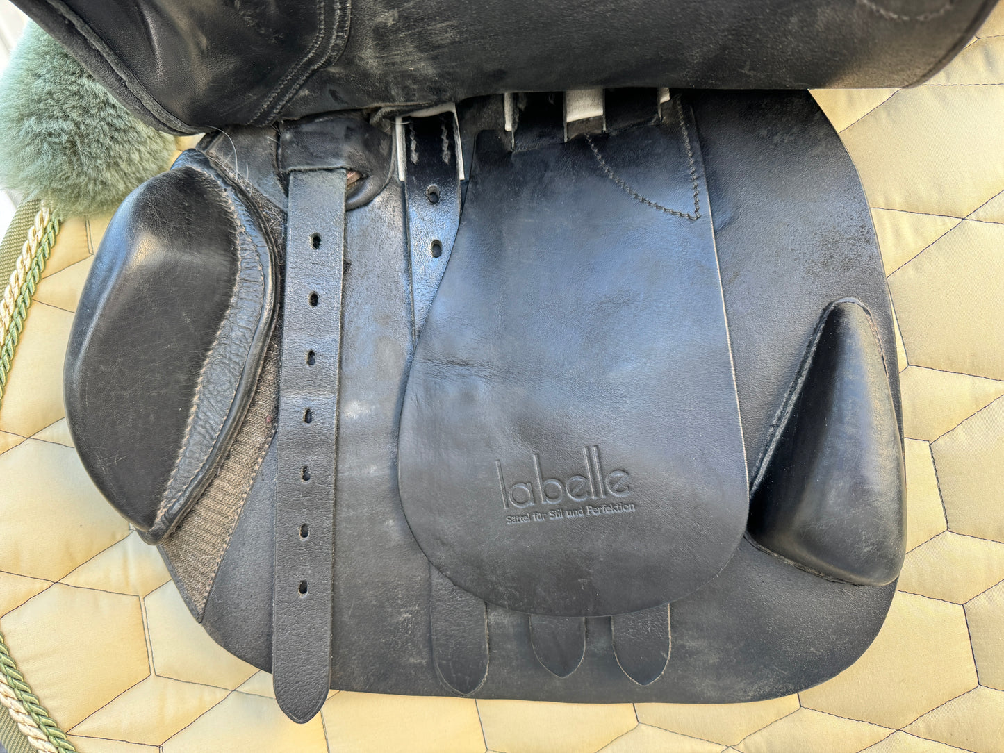#90 Labelle Springsattel 17,5 Zoll kurz
