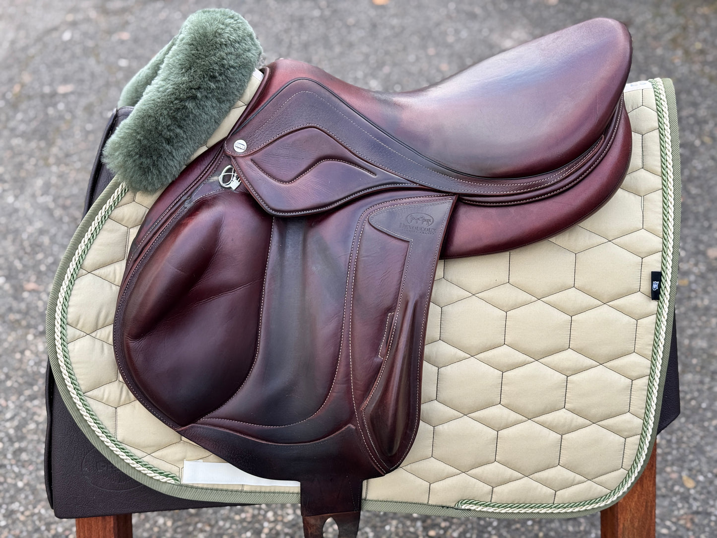 #74 Devoucoux Chiberta LAB Springsattel Eventingsattel 18 Zoll braun