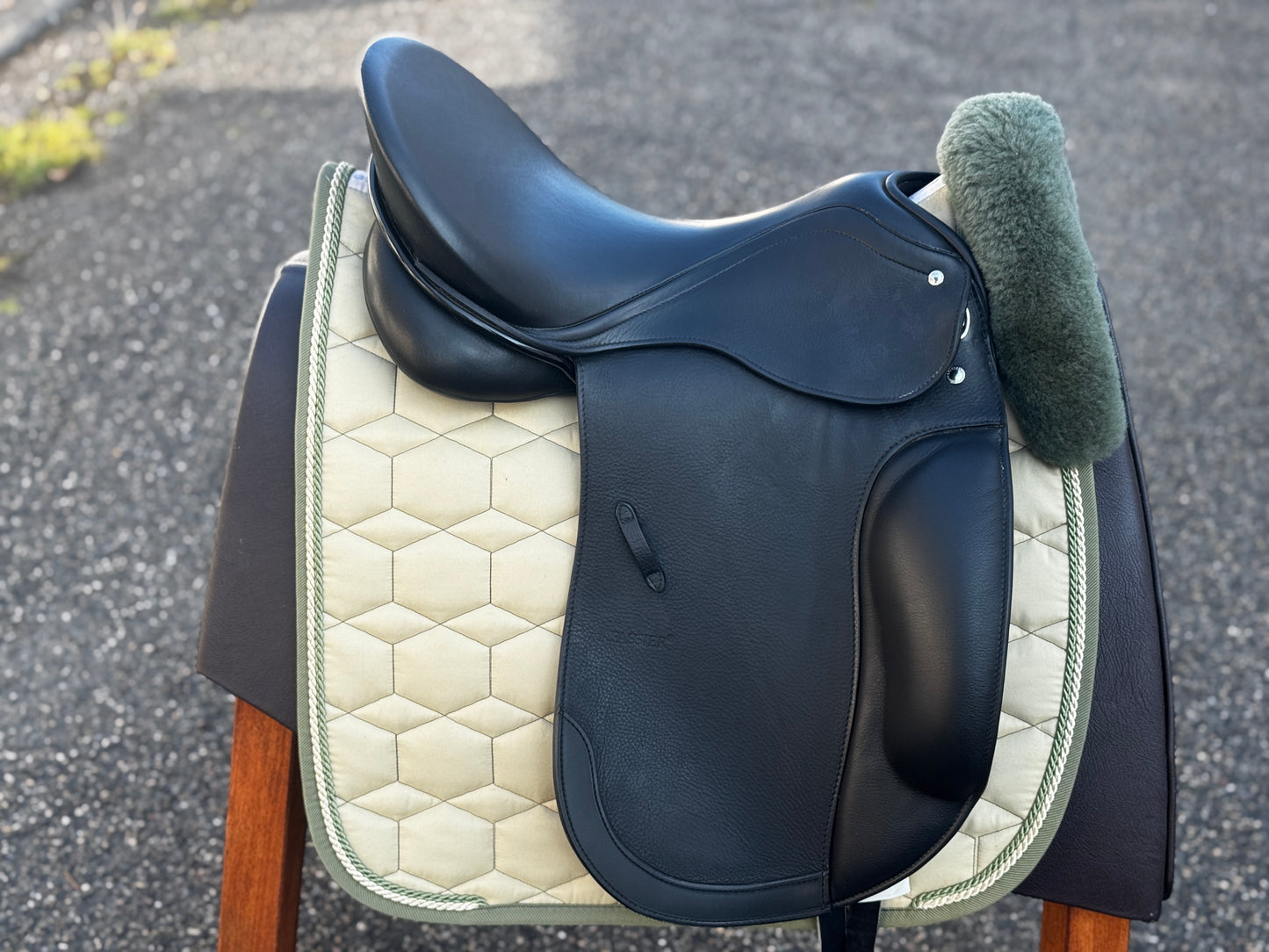 #K135 Passier Corona II Dressursattel 17 Zoll aus 2024