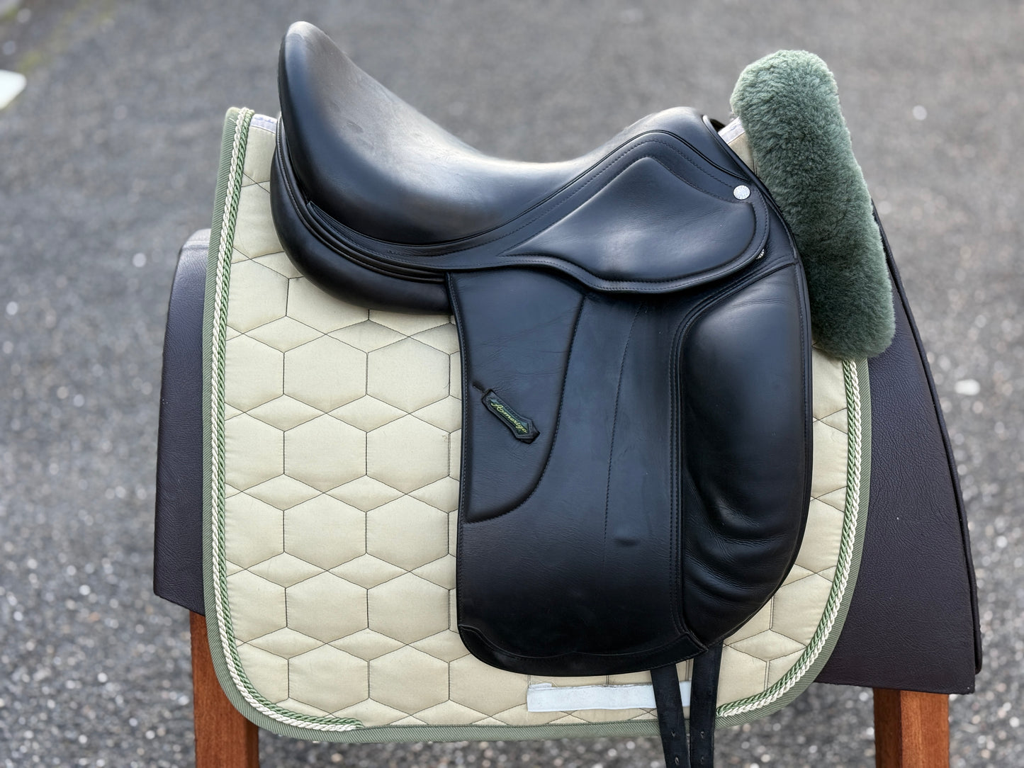 #162 Amerigo Vega Dressage Spezial Dressursattel 17 Zoll
