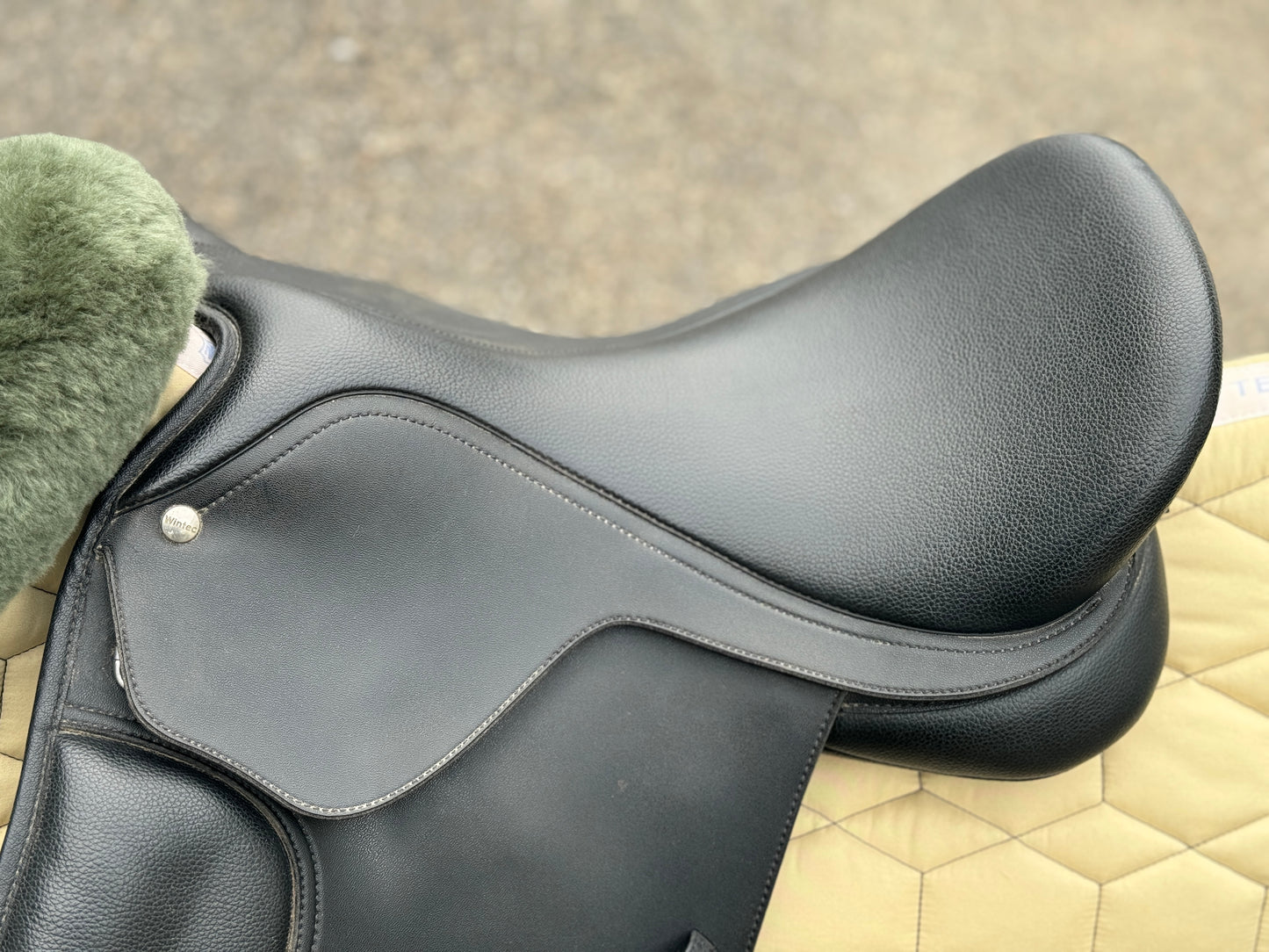 Wintec Pony VS Saddle 500 16 inch HART System