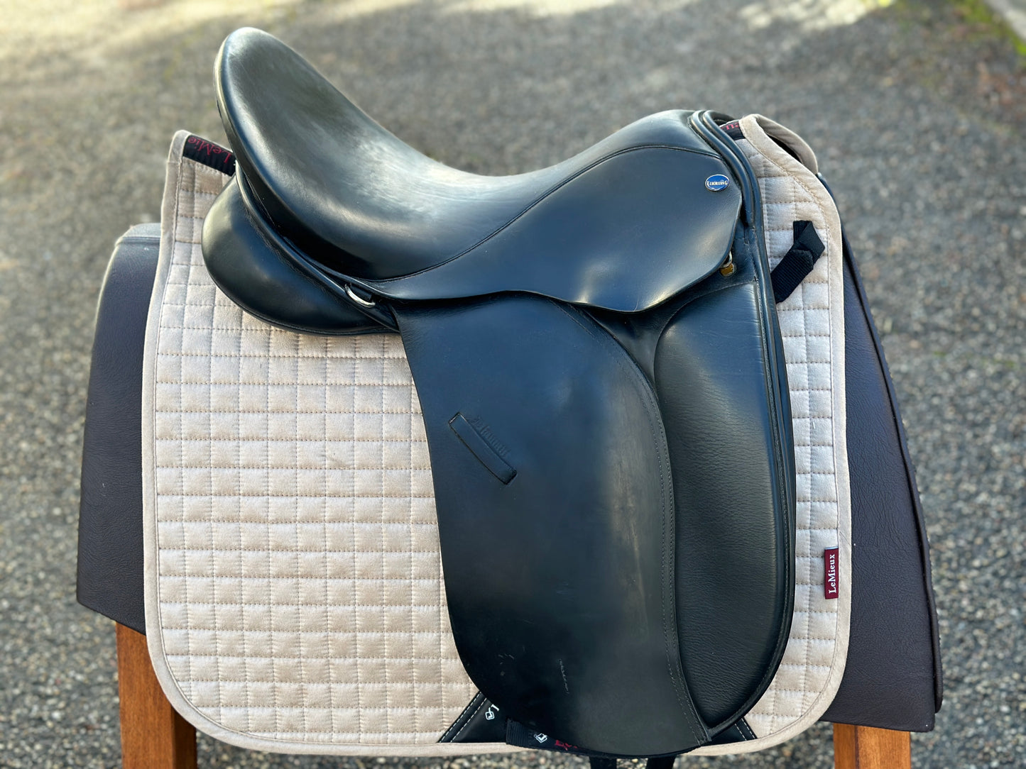 Euroriding Diamant Dressage Saddle 17.5 inch Fit 3