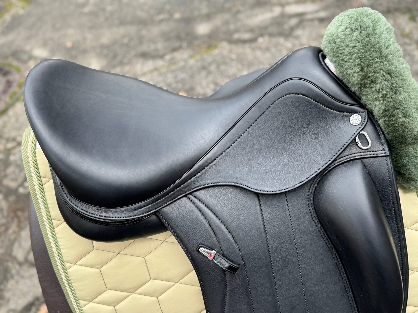 Selleria Equipe Viktoria Carbon Dressursattel mit Wollkissen Perfeqto Panel NEU