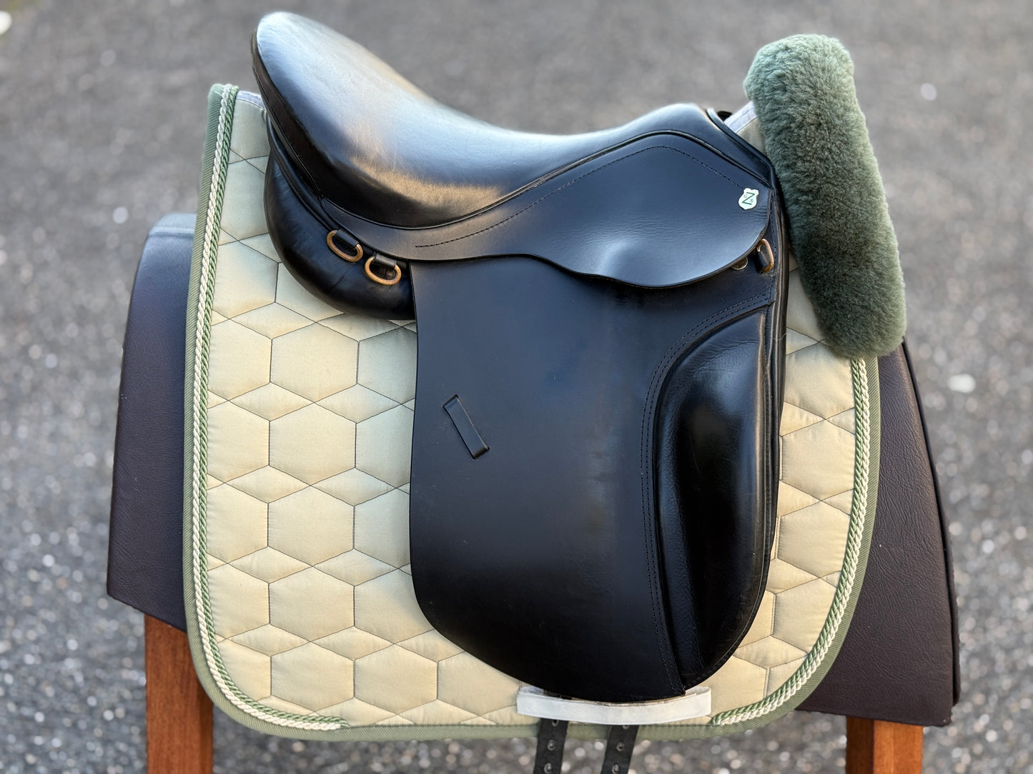 #164 Massimo Dressursattel Islandsattel Tölt II FK 17,5 Zoll 40