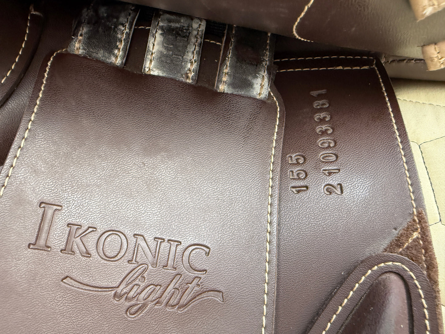 Ikonic Light Pony-Springsattel Hybrid 15,5 Zoll braun