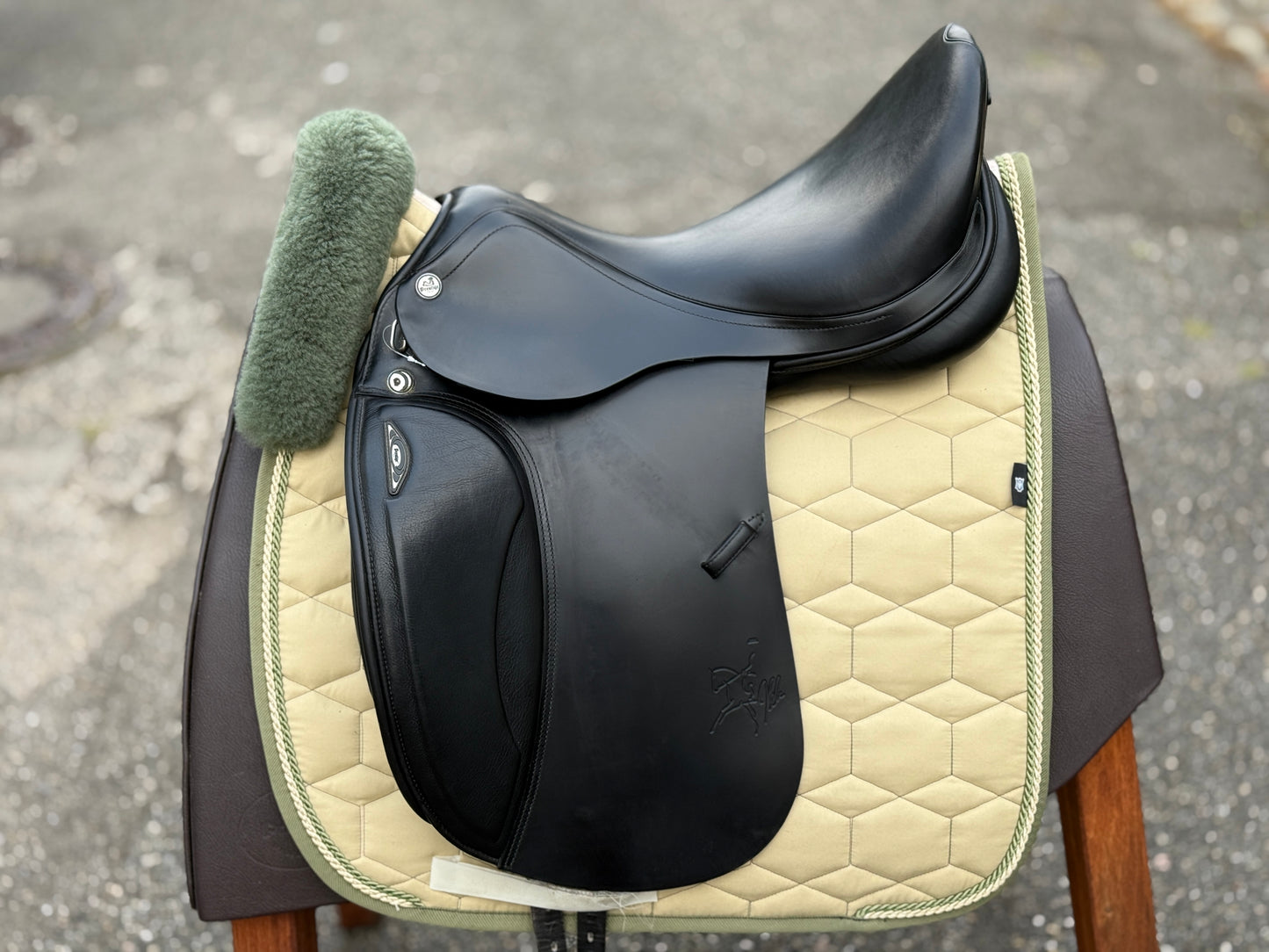 #169 Prestige X Helen Dressursattel 18 Zoll 32