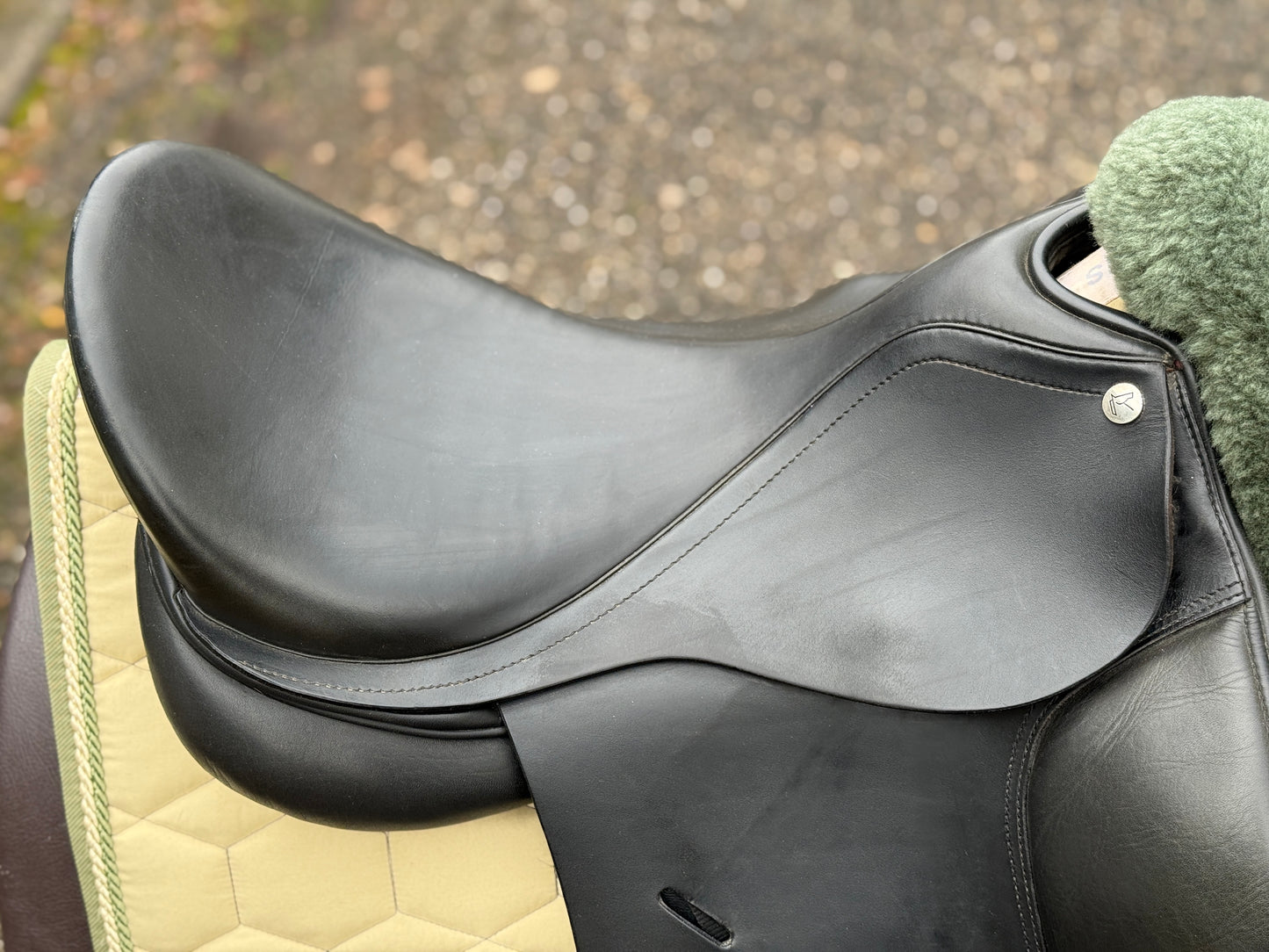 #234 Röther Dressursattel Direkt französische Kissen 17,5 Zoll