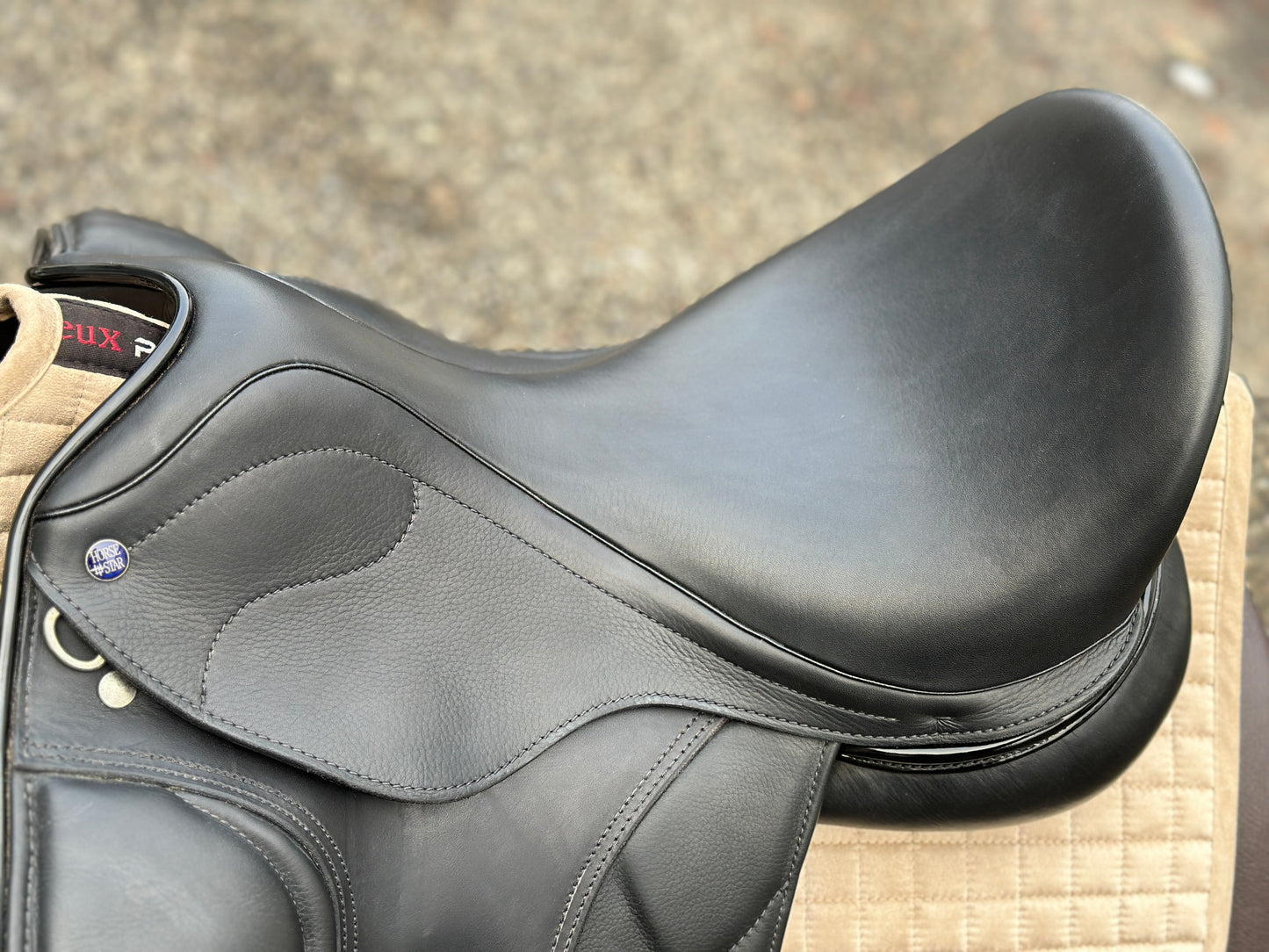 Horse Star Champion Dressursattel 17 Zoll wie NEU aus 2022