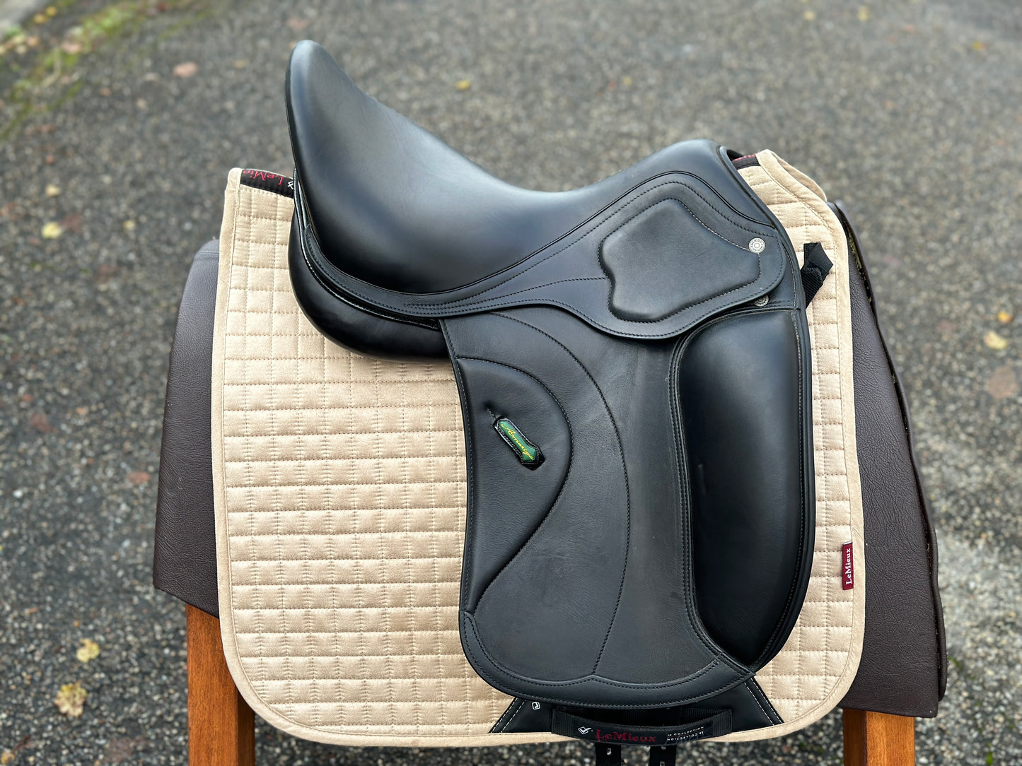 Amerigo Cervia II Pinerolo Dressursattel 17,5 Zoll aus 2023