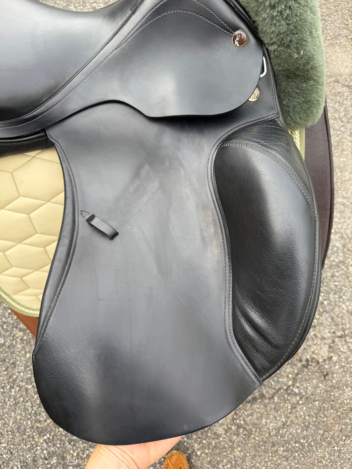 #138 Prestige Milano Dressursattel 18 Zoll 32 +2 Kissen