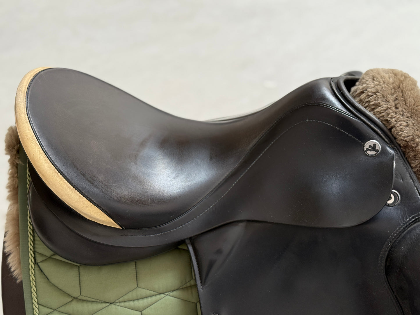 Prestige Venezia VS Sattel 17 Zoll 33 Keilkissen
