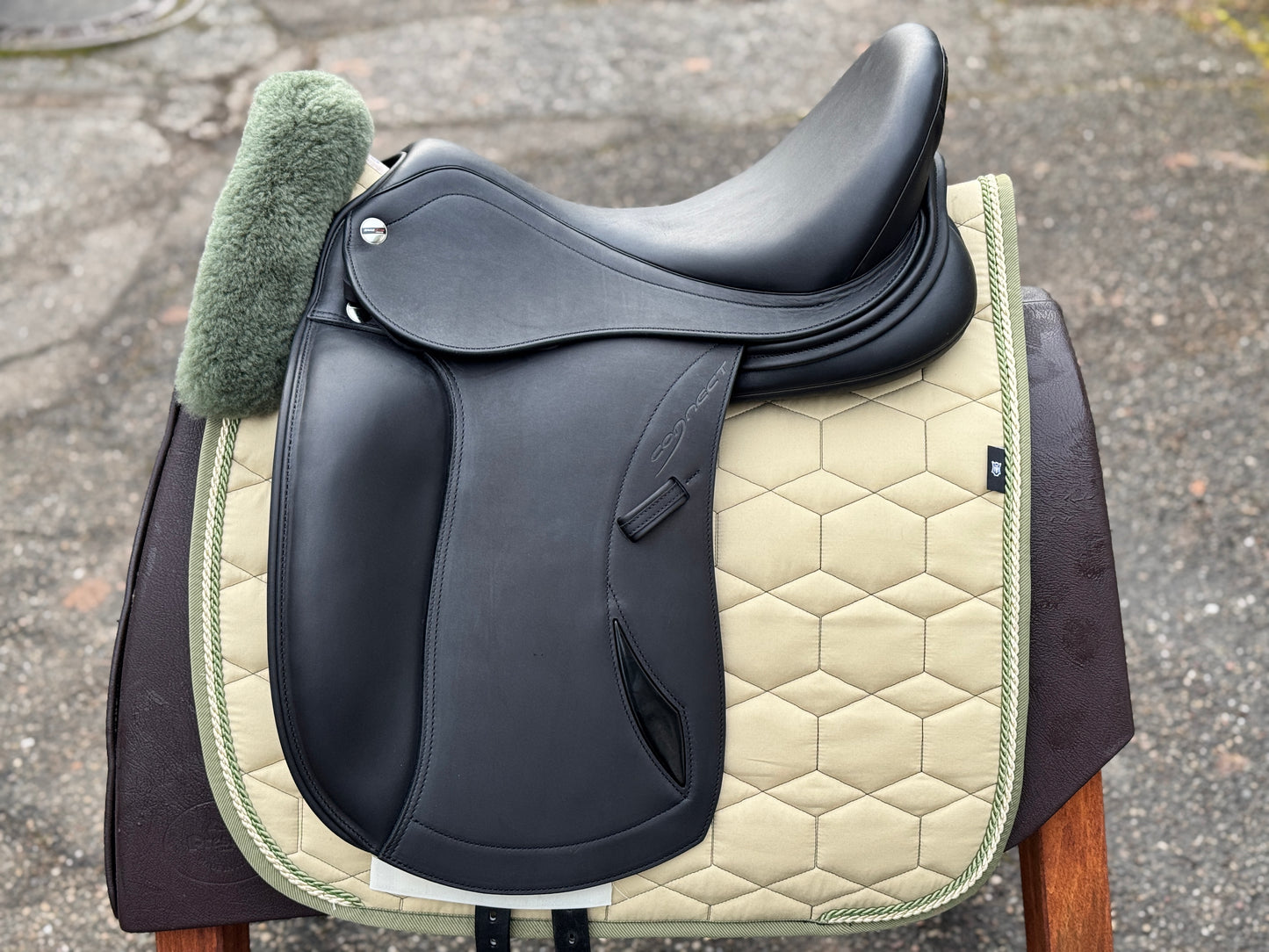 Erreplus Connect dressage saddle NEW