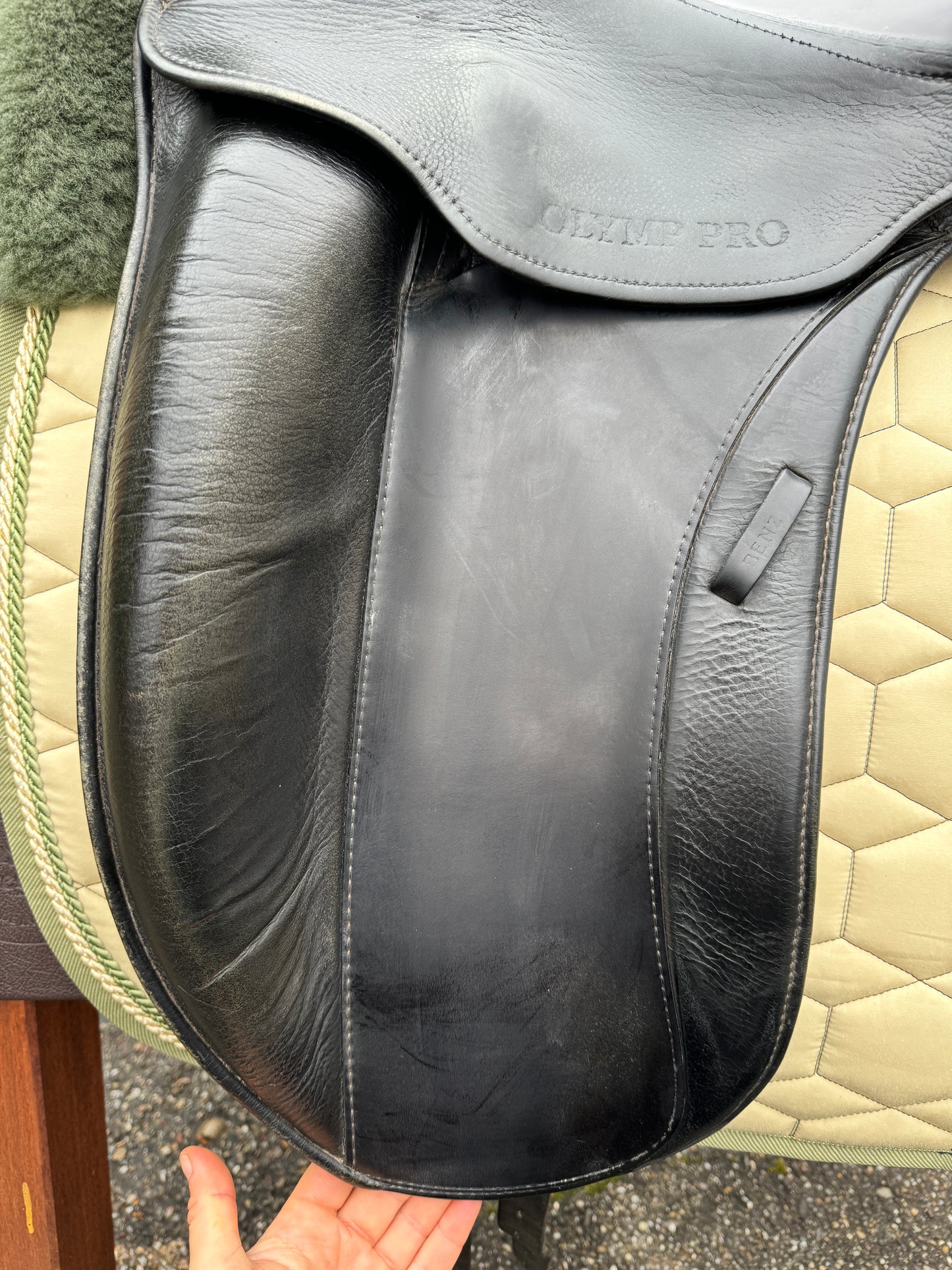 #K64 Silla de doma Max Benz Olymp Pro Mono-Flap 17,5 pulgadas