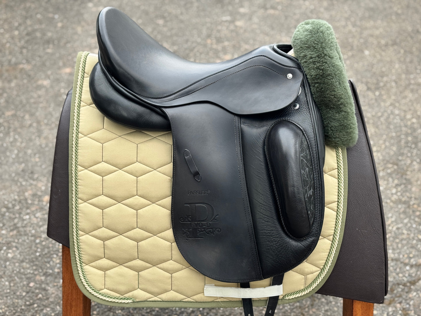 #K96 Passier Evo D Dressursattel 17 Zoll Monoblatt