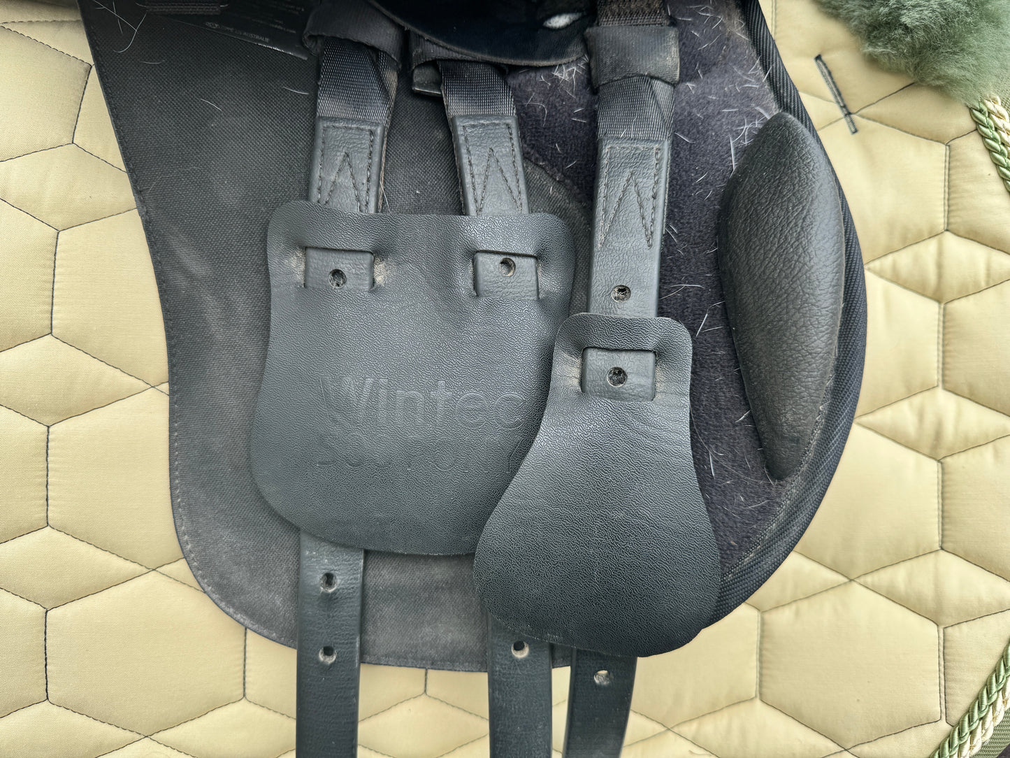 Wintec Pony VS Saddle 500 16 inch HART System