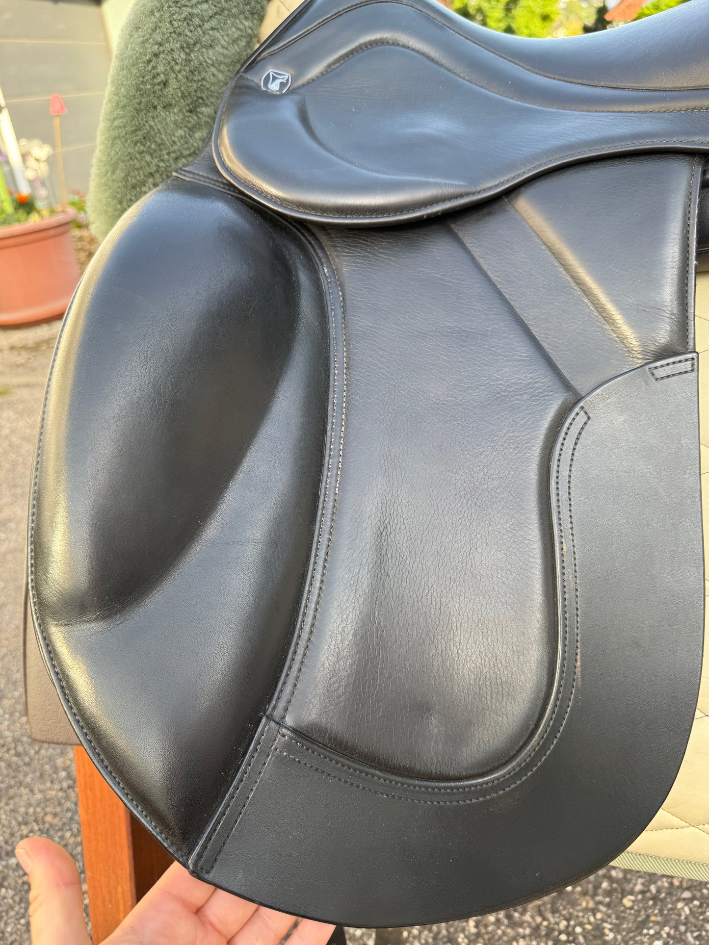 #K145 3S Bentley Dressursattel 17,5 Zoll mit Stabilizerkissen