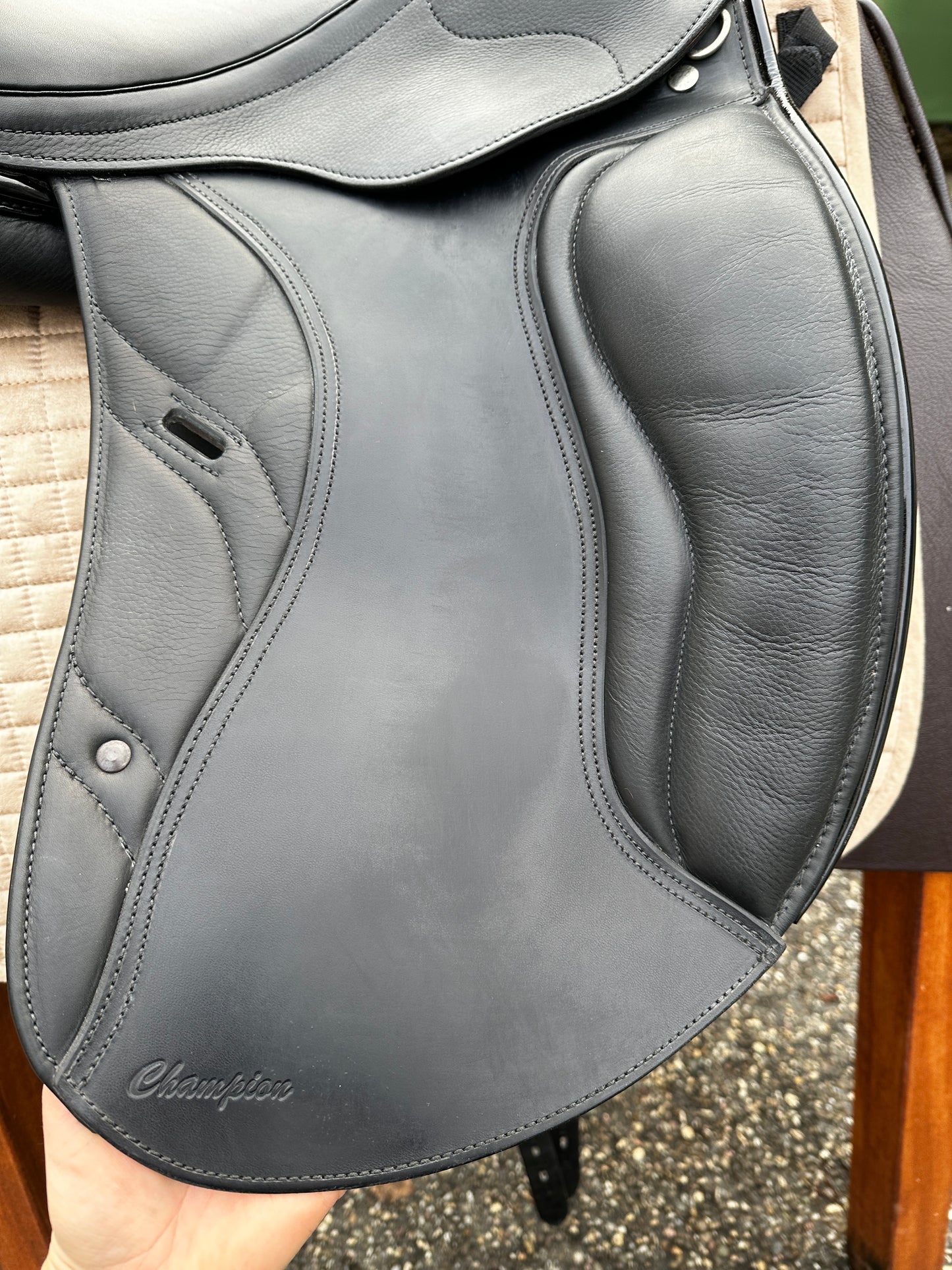 Horse Star Champion Dressursattel 17 Zoll wie NEU aus 2022