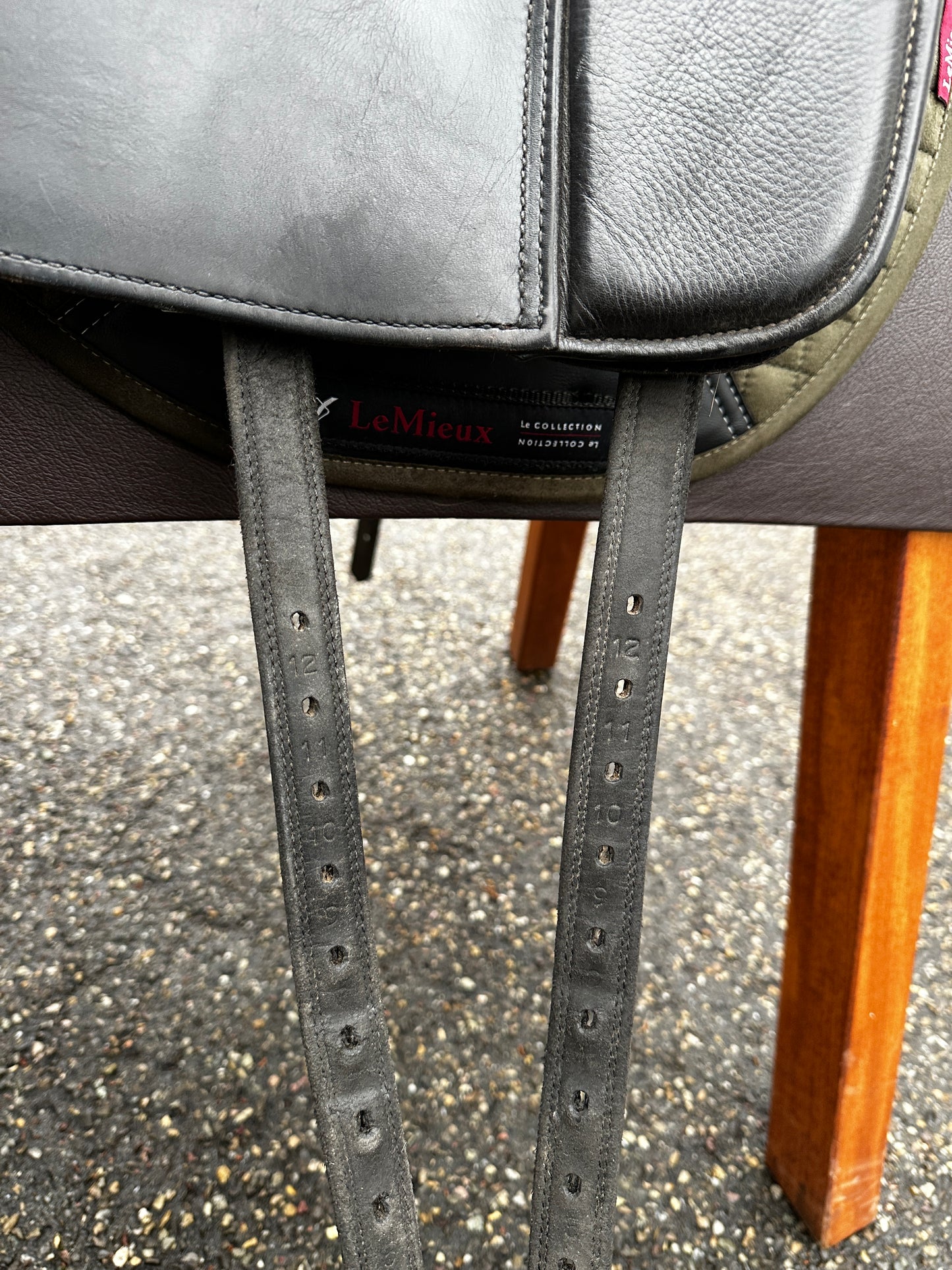 Deuber Renaissance Barocksattel schwarz S3 Ultraflexbaum