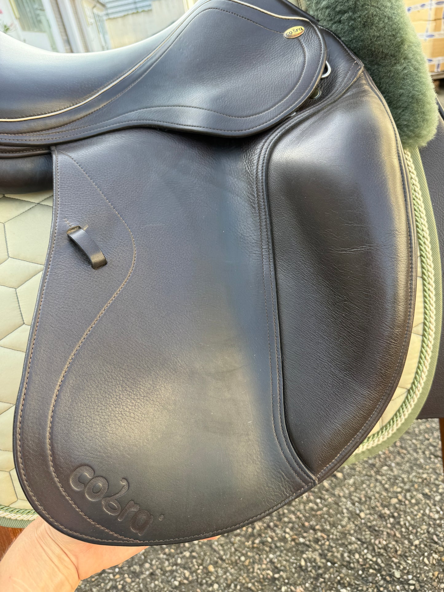 #K144 Cobra Dressursattel 17,5 Zoll braun halb-tief doubliert