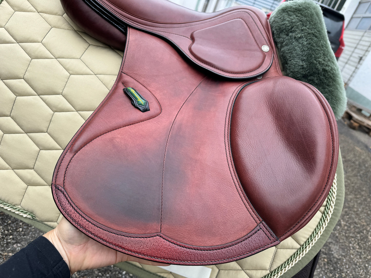 Silla de salto Amerigo Jump Basso Pinerolo de 17,5 pulgadas LHI para demostración