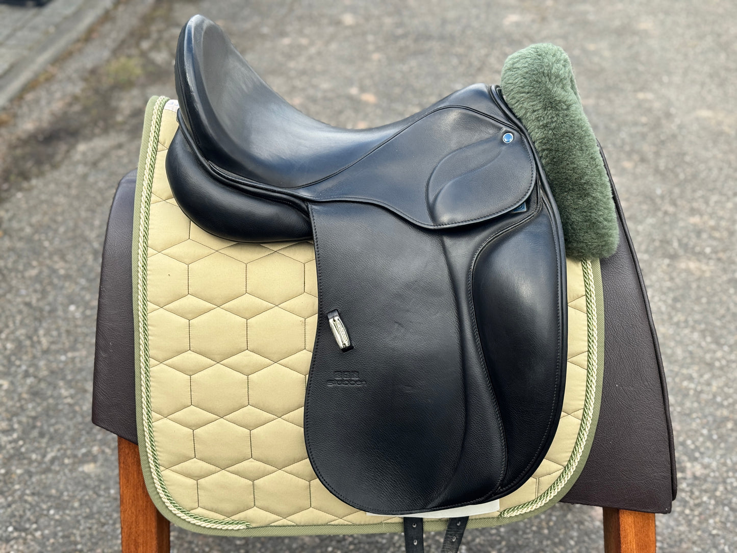 #K99 Stübben Aramis II GP Dressursattel 17 Zoll