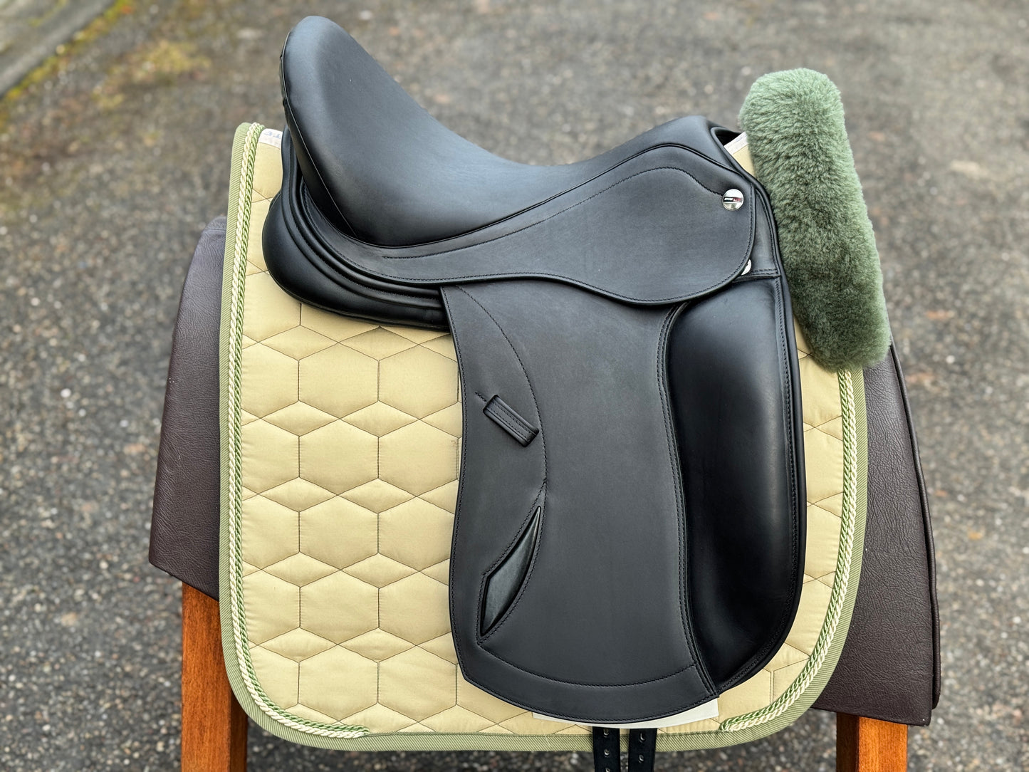 Erreplus Connect dressage saddle NEW