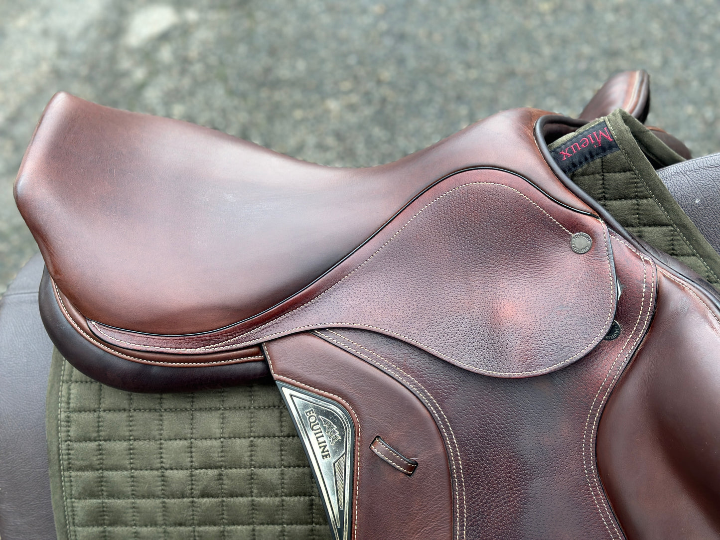Equiline Springsattel Marghe 17 Zoll doubliert braun