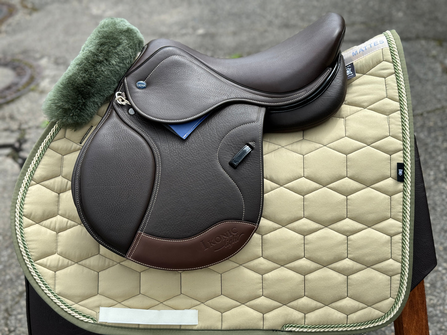 Ikonic Light Pony Jumping Saddle Hybrid NEW