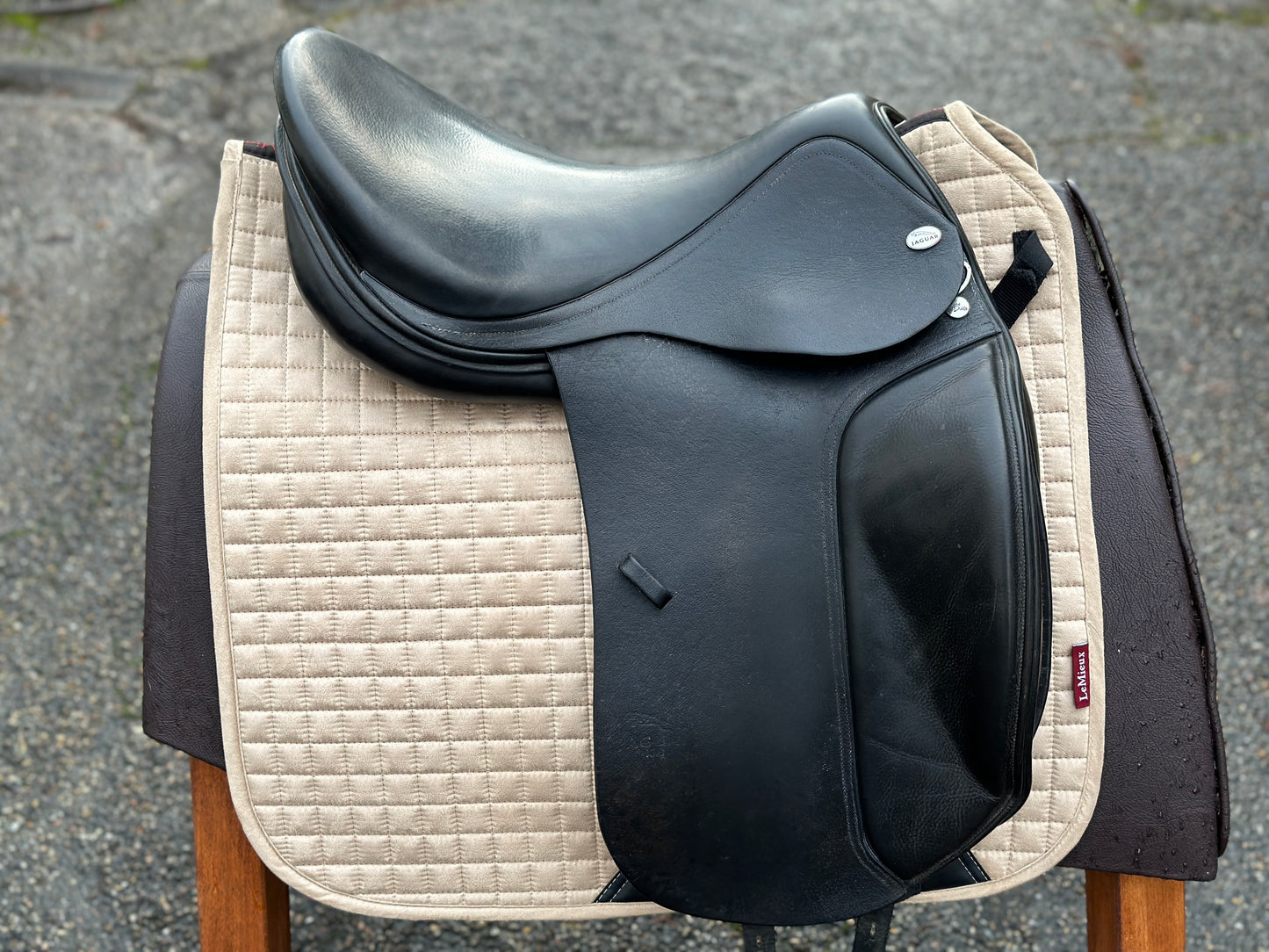 Jaguar XKC Dressursattel 17,5 Zoll
