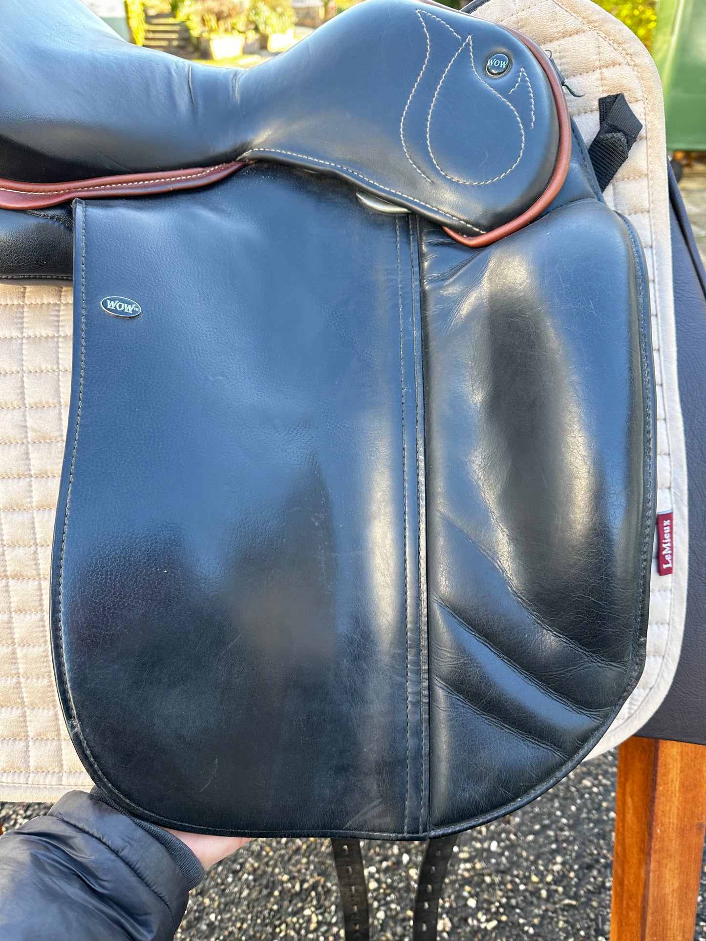 WOW Dressursattel 16 Zoll Monoblatt Flair System