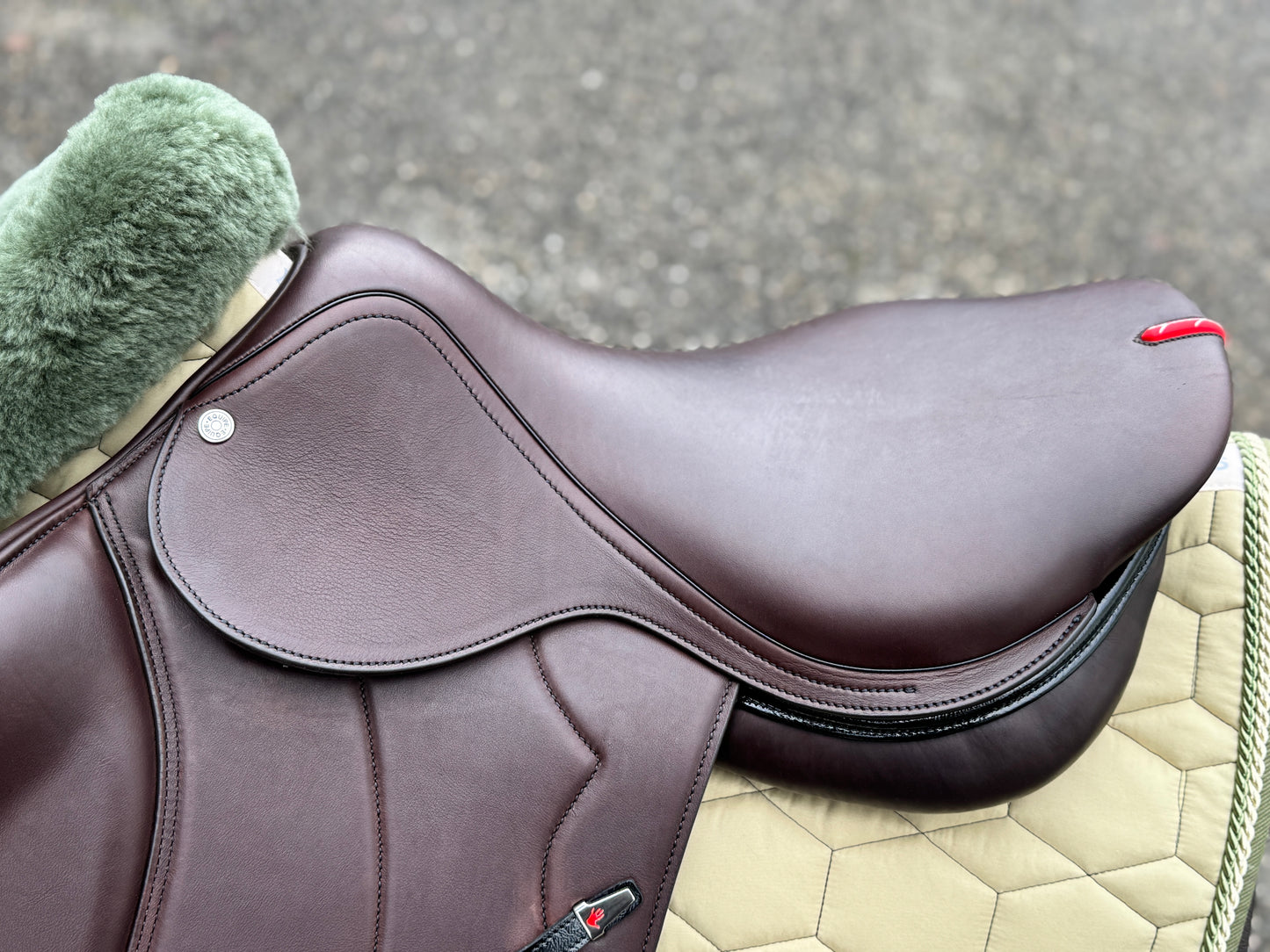Selleria Equipe Evolution Special jumping saddle with wool panels Perfeqto Panel NEW