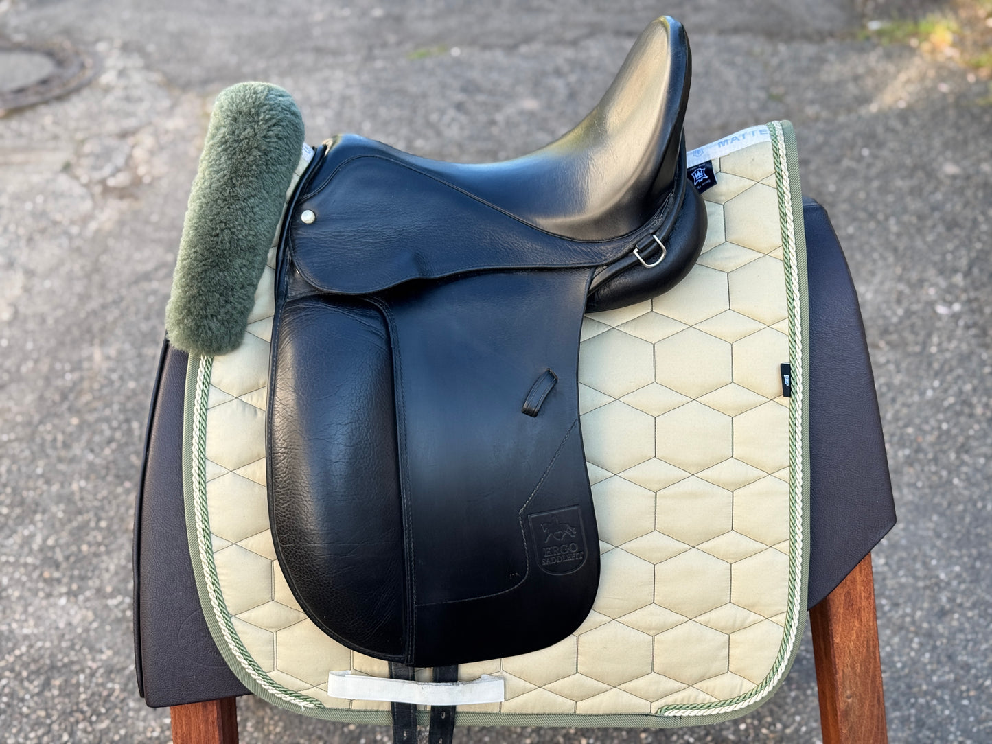 #100 Hennig ESF Silver Dressage Saddle 16 inch Pony Saddle