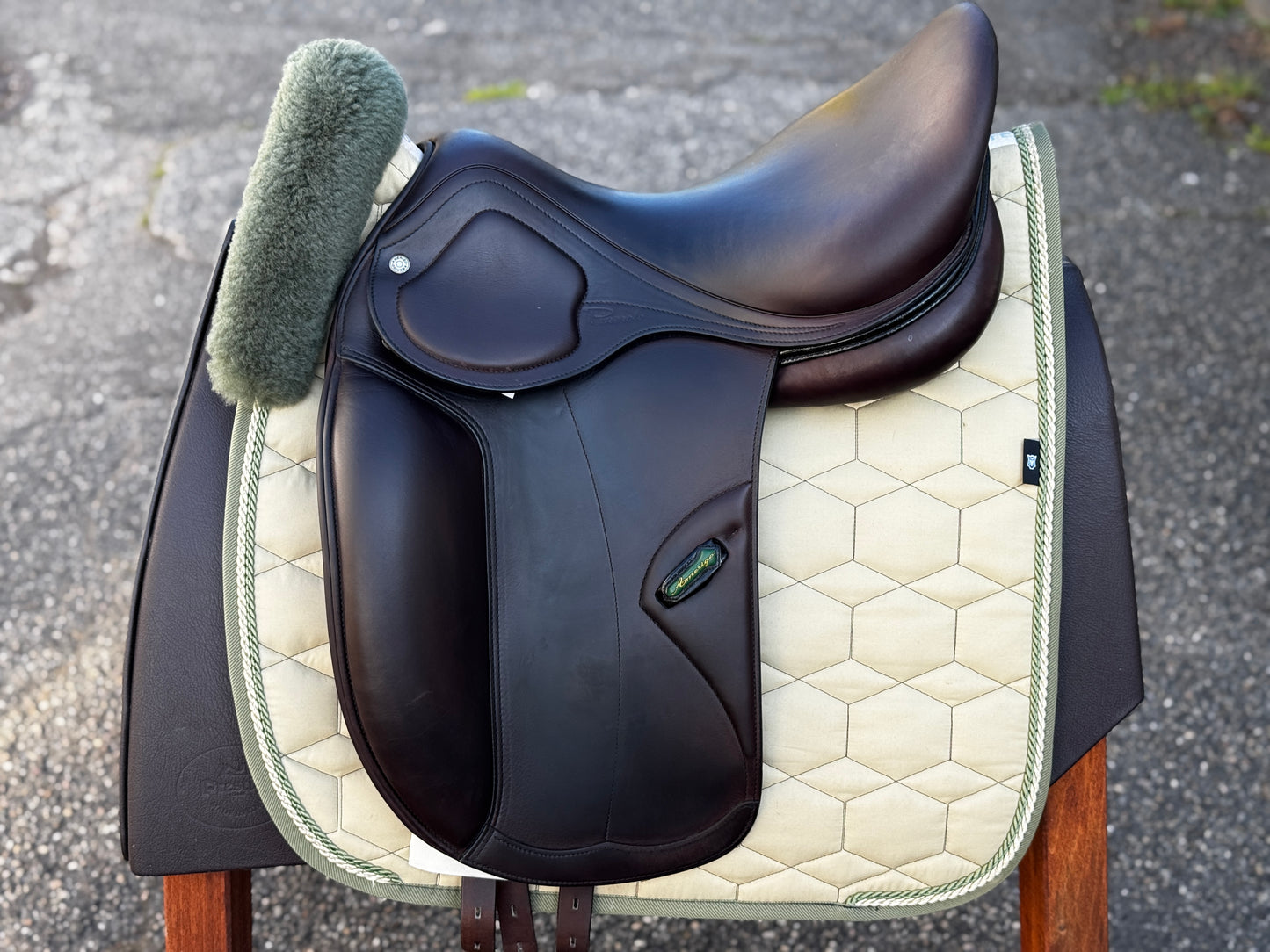 #145 Amerigo Pasubio Dressursattel 17,5 Zoll aus 2023 Braun