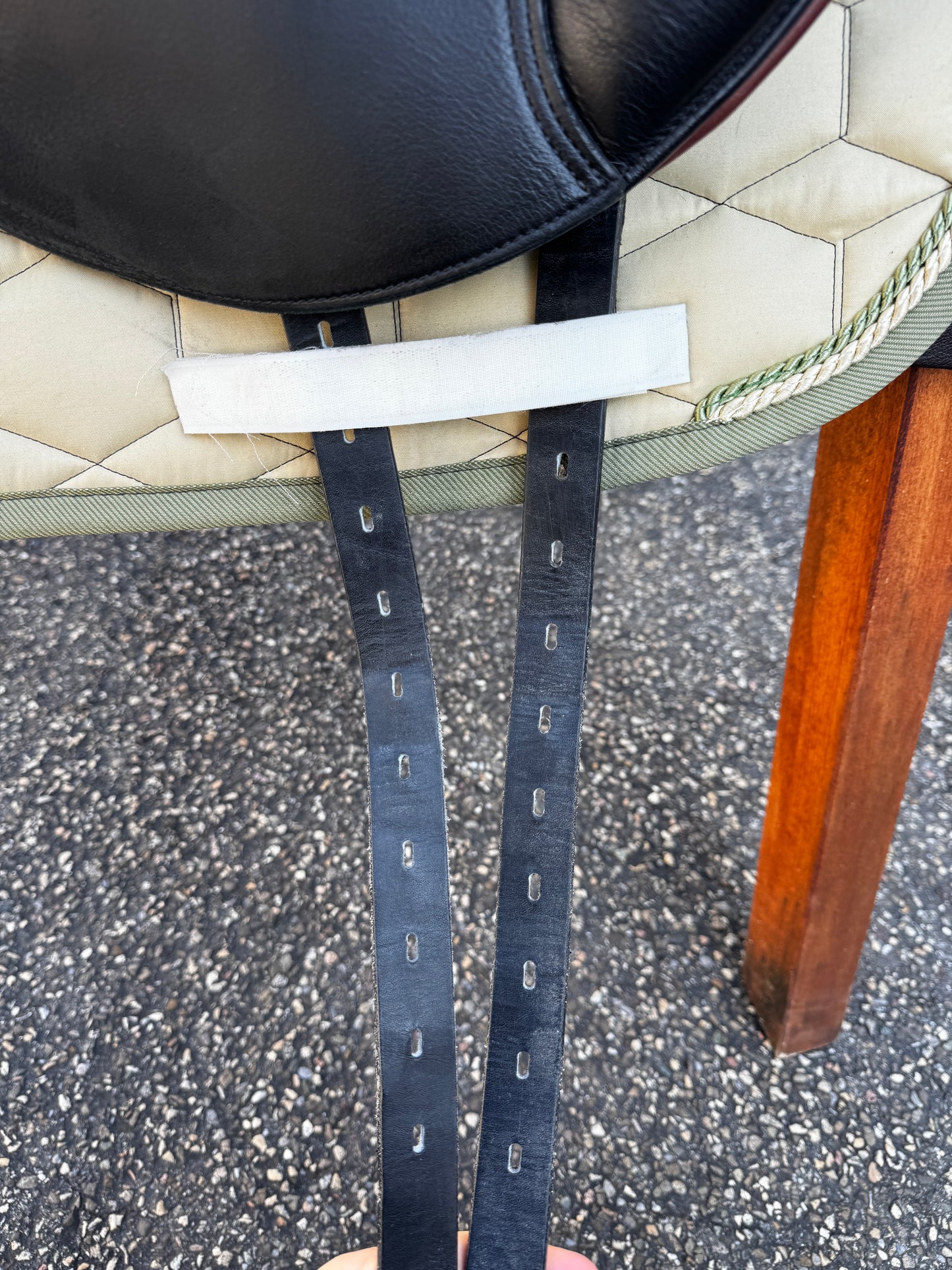 #147 Cobra Dressursattel 17,5 Zoll mit LHI doubliert