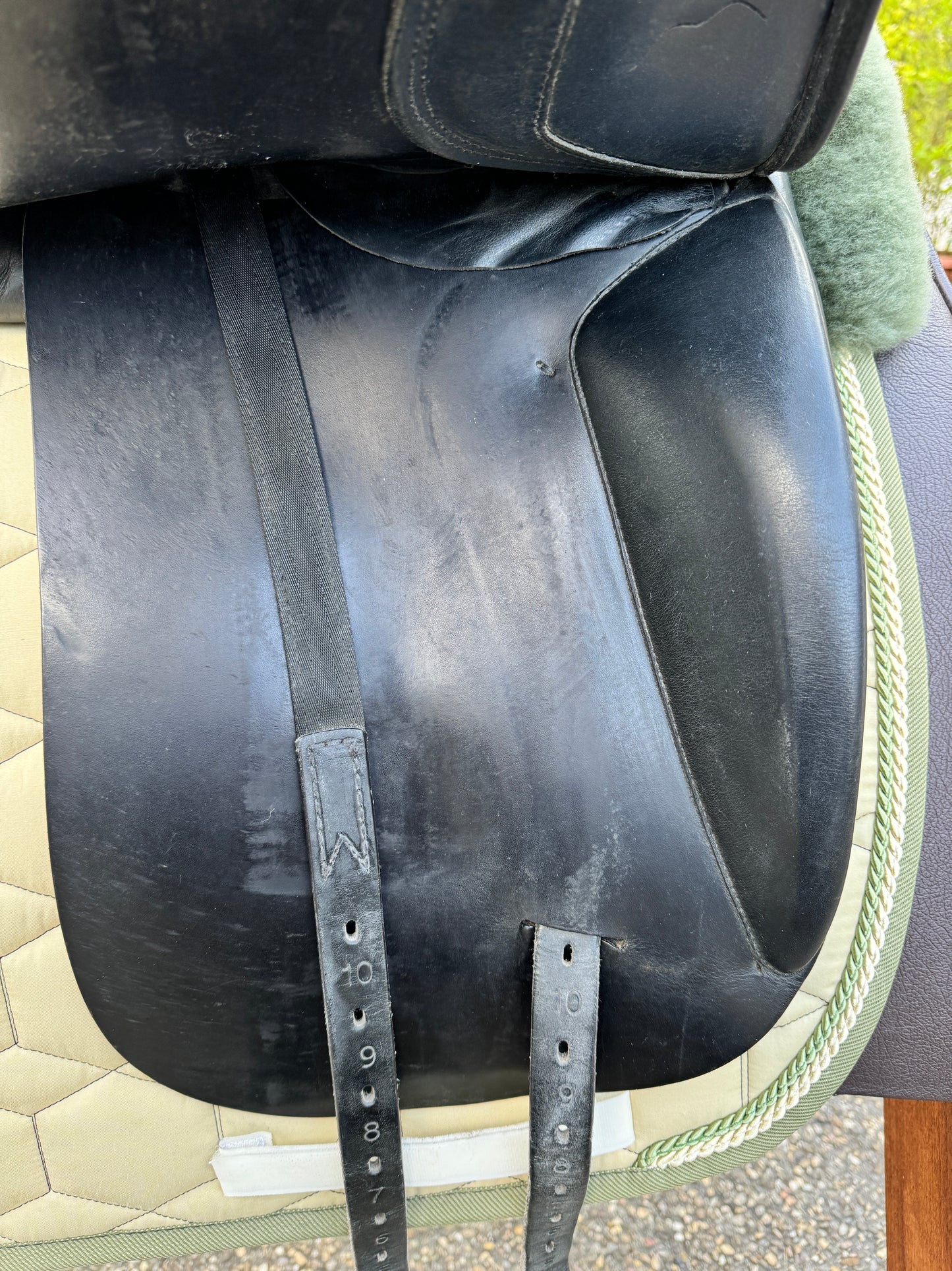 #36 Prestige Hippos Dressage Dressursattel 18 Zoll 32