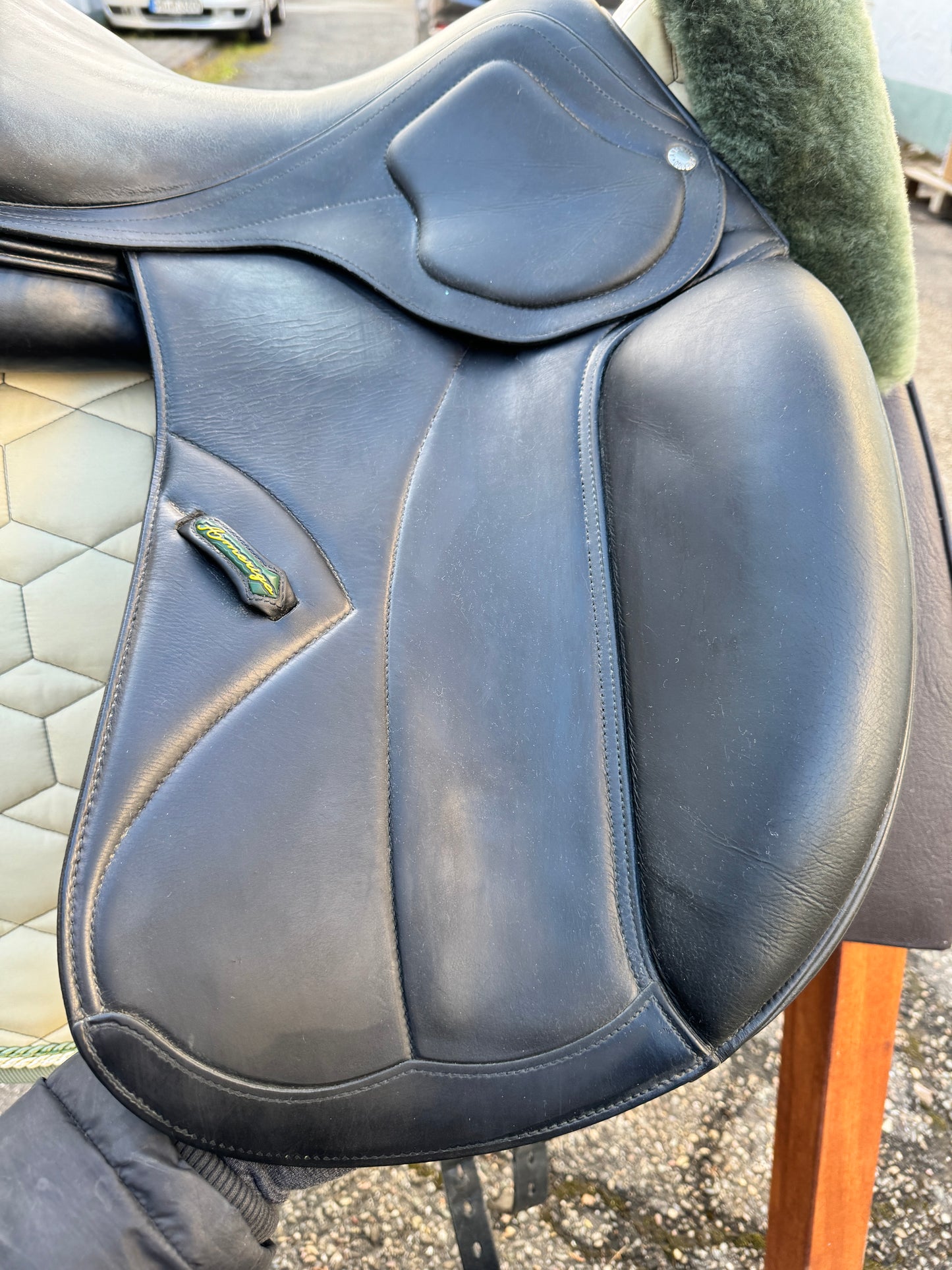 Silla de doma Amerigo Classic Dressage Pinerolo 17,5 pulgadas 4 M