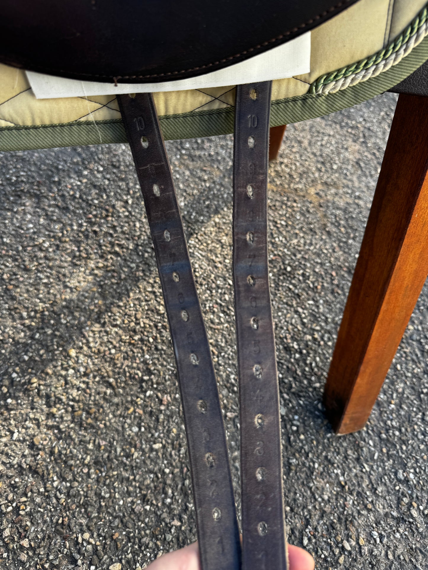 #108 Custom Dressursattel Icon Flight braun 17,5 Zoll