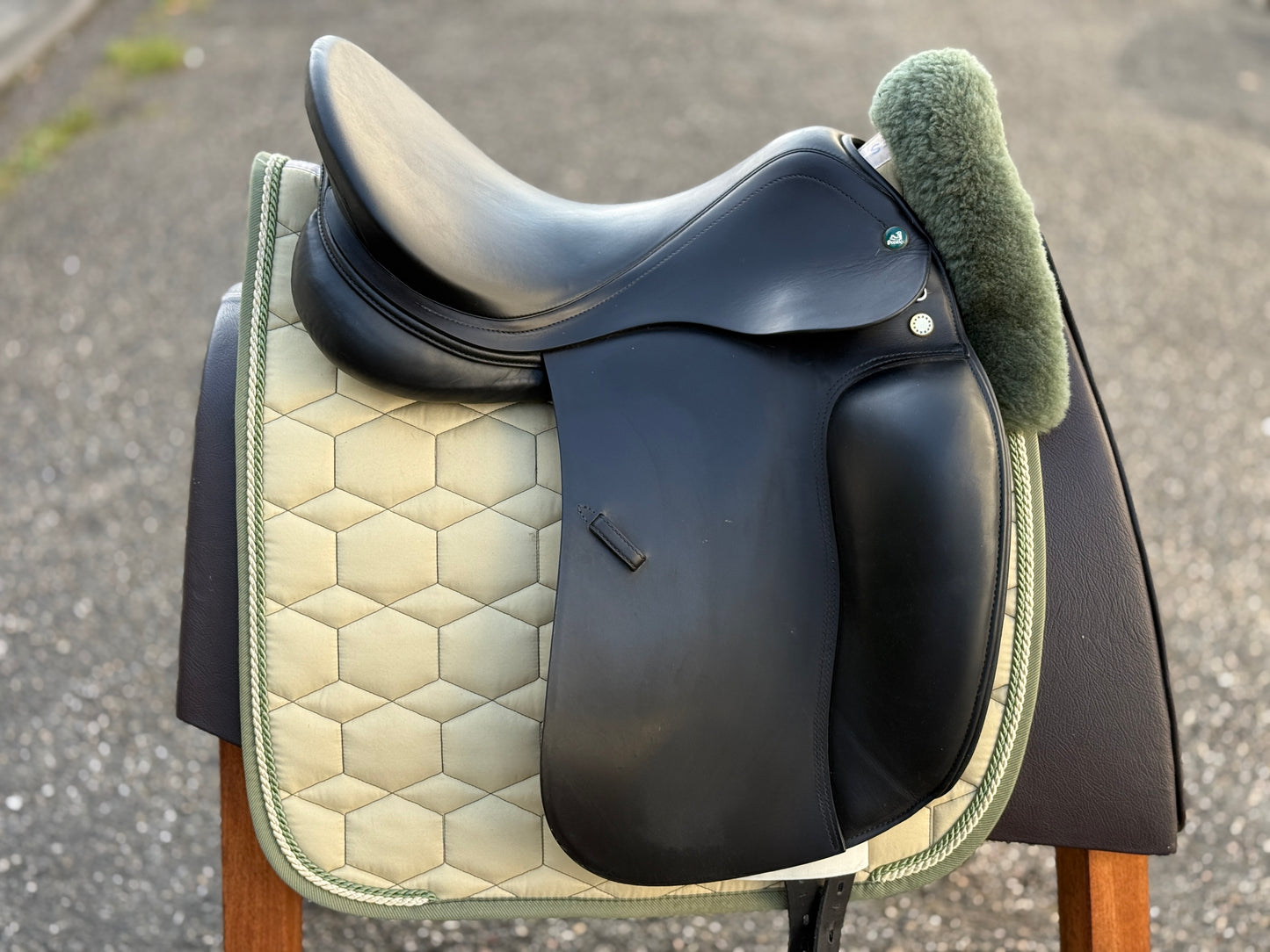 #156 Prestige Top Dressage SP 17 Zoll 32 aus 2023
